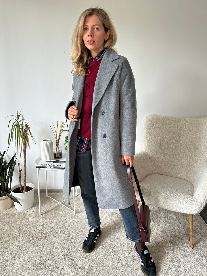 Wool coat with raglan sleeves