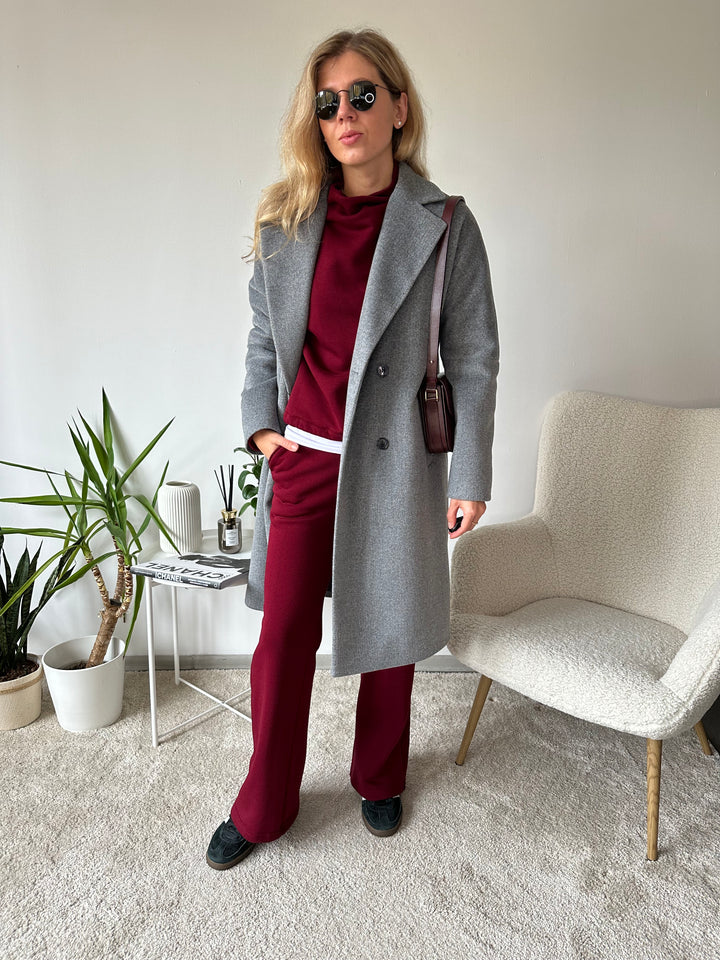 Wool coat with raglan sleeves