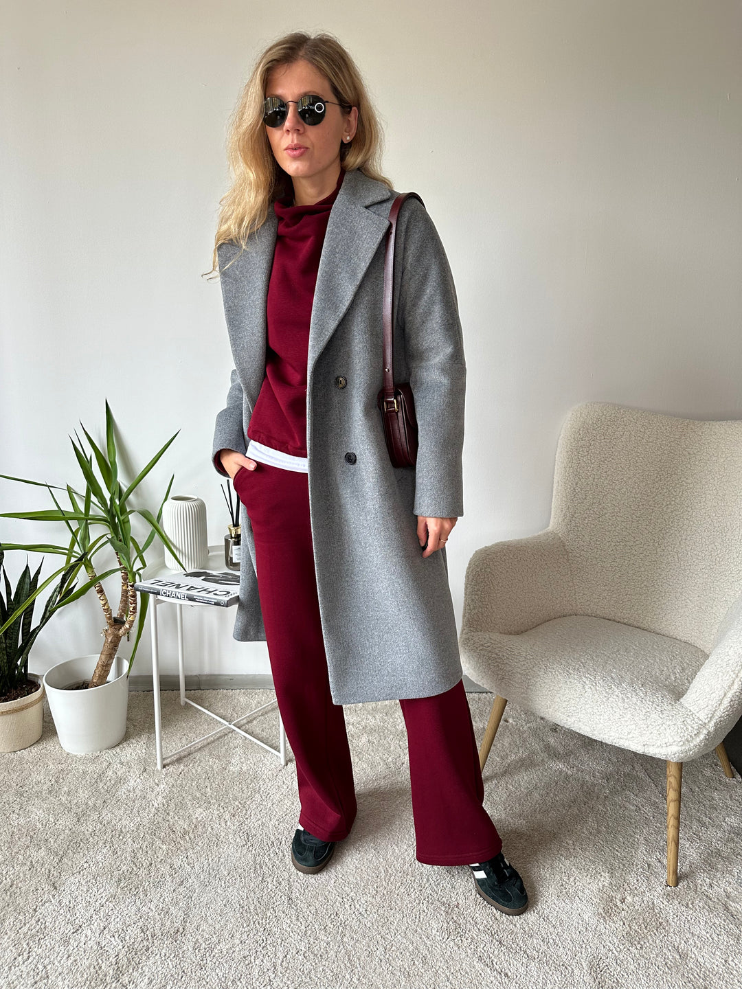 Wool coat with raglan sleeves