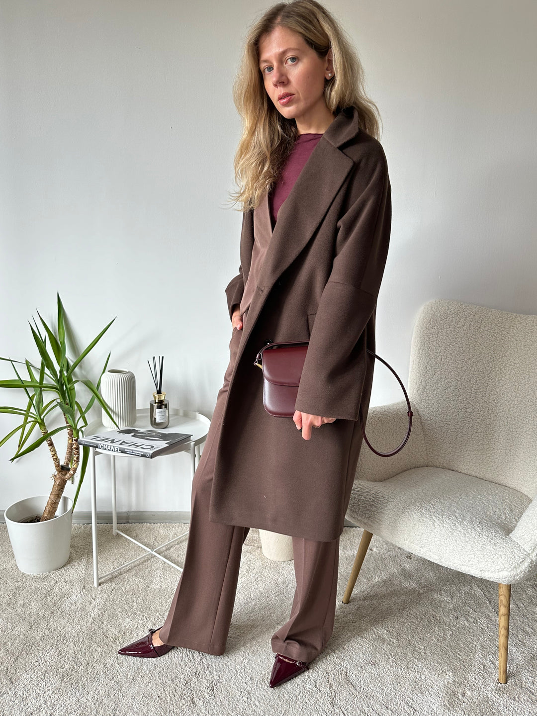 Wool coat with raglan sleeves