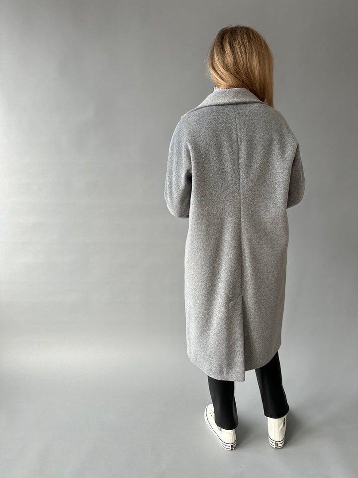 Wool coat with raglan sleeves