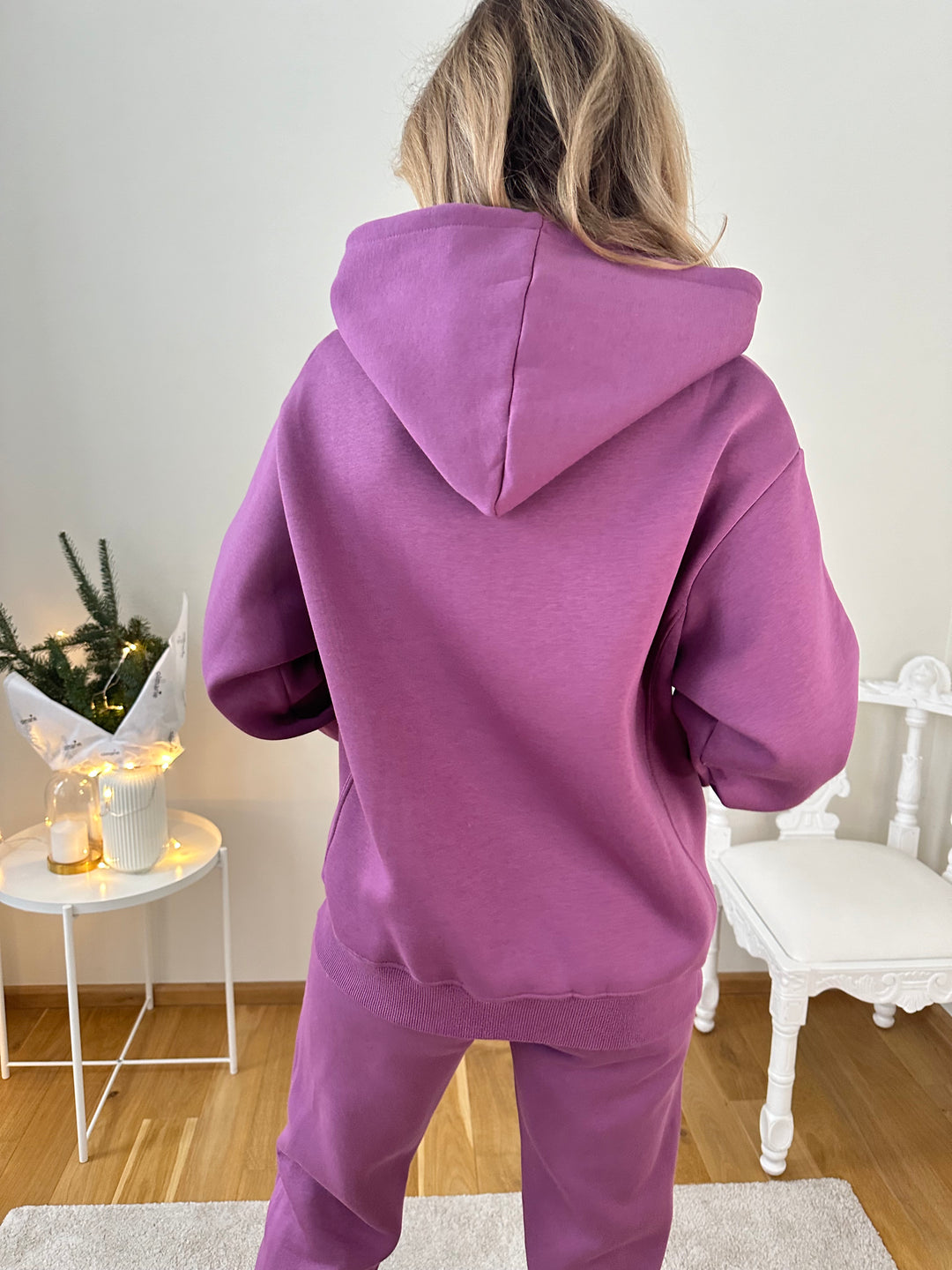 Walking tracksuit with insulation