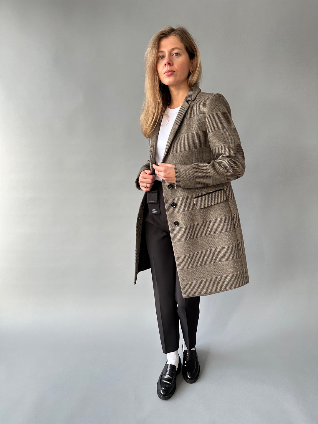 Checked wool coat with insulation