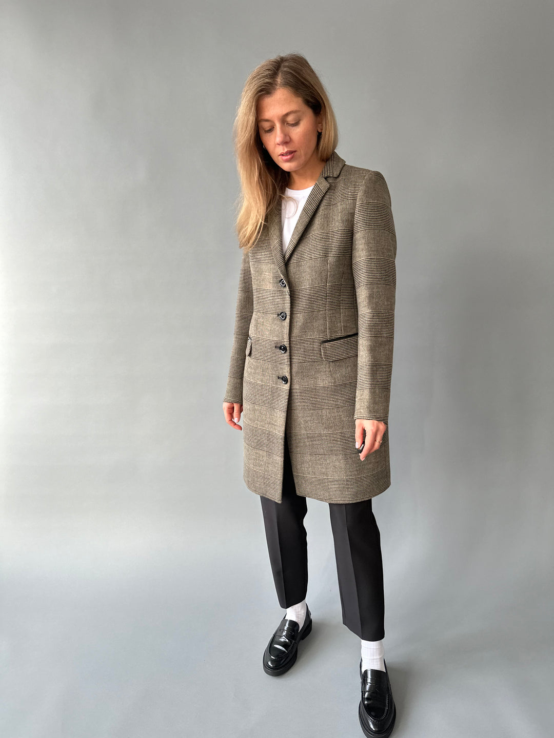 Checked wool coat with insulation