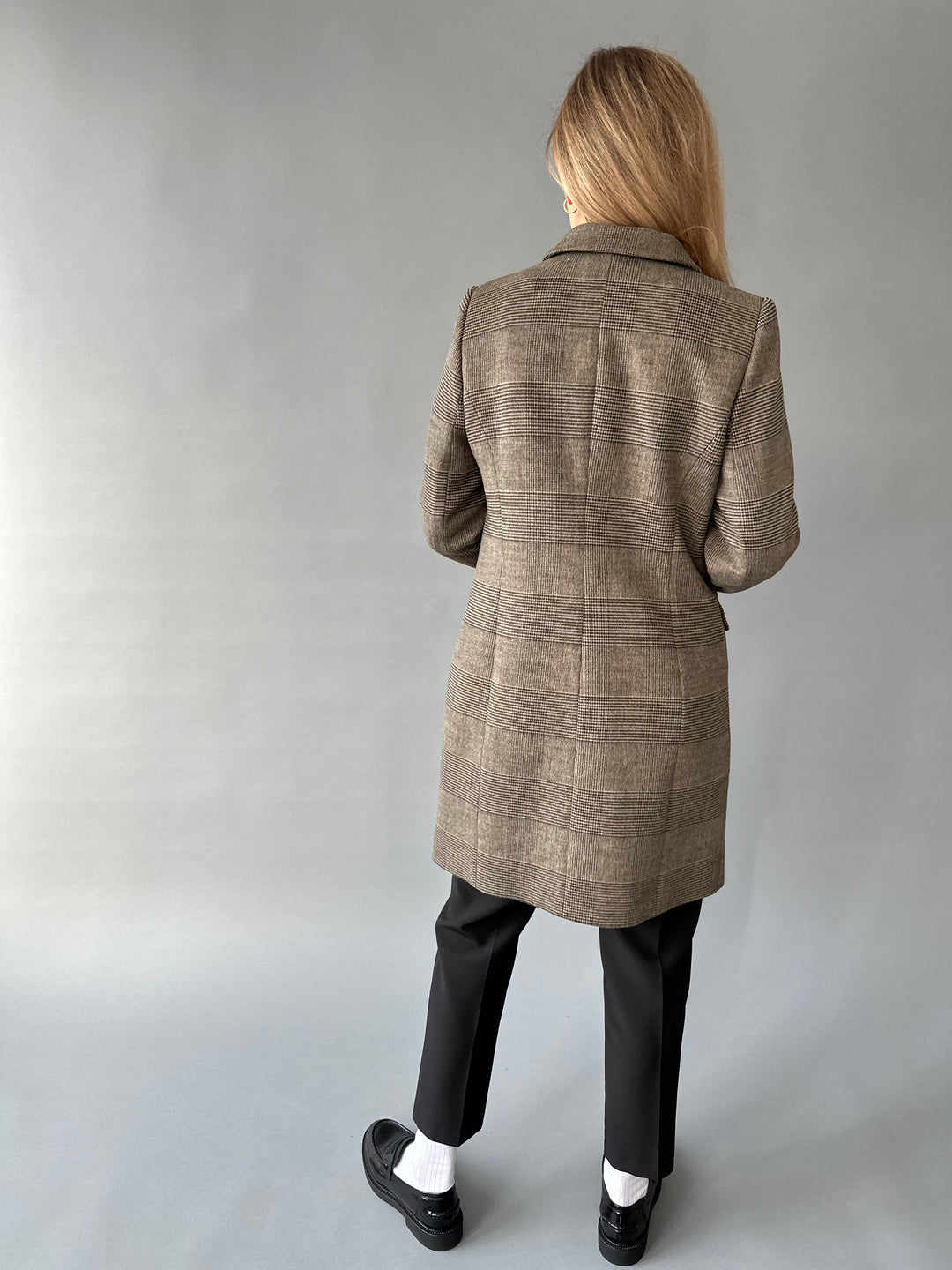 Checked wool coat with insulation