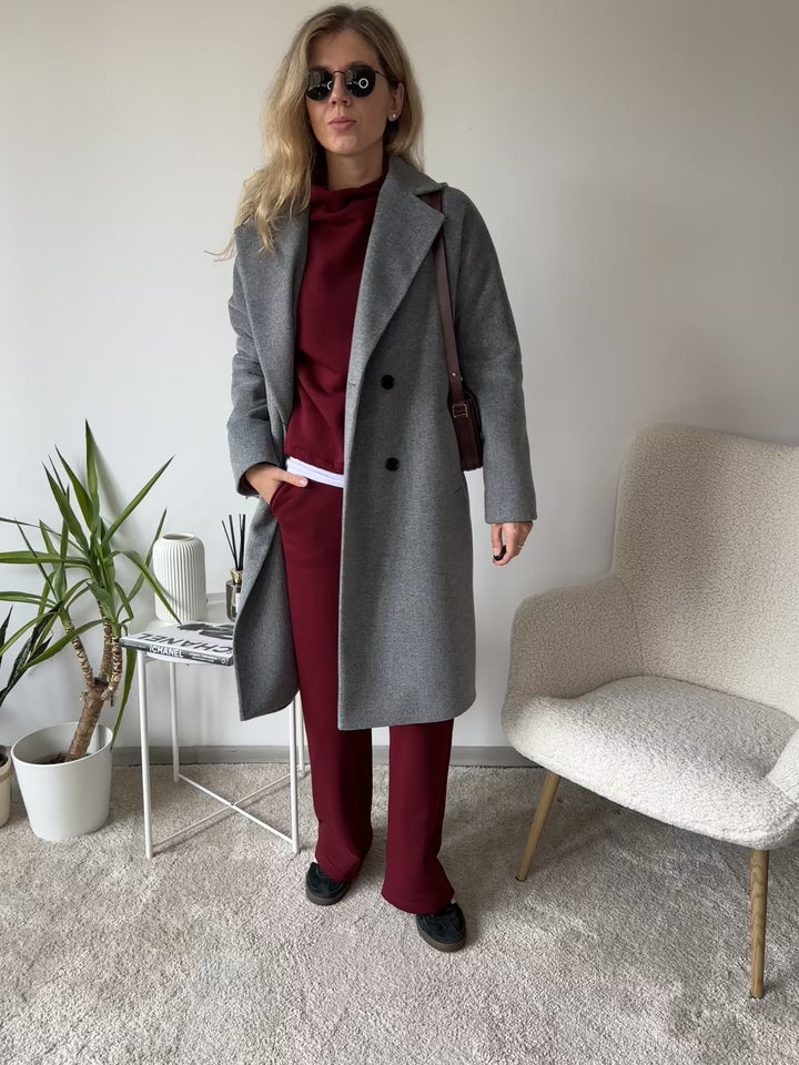 Wool coat with raglan sleeves