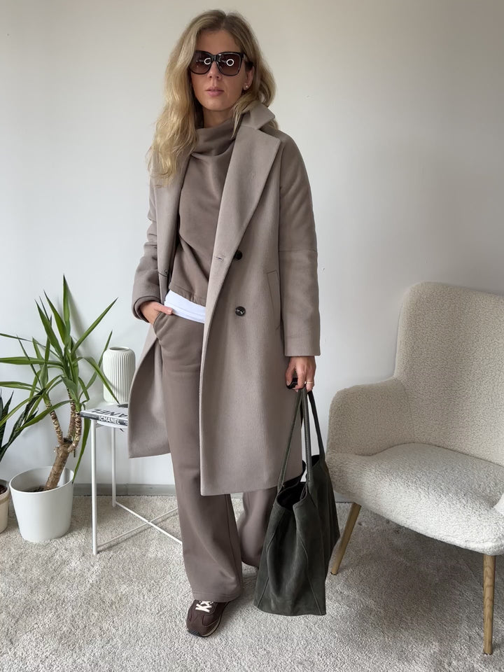 Wool coat with raglan sleeves